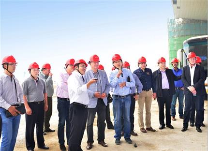Board directors of Cargolux visited Zhengzhou Comprehensive Experimental Zone
